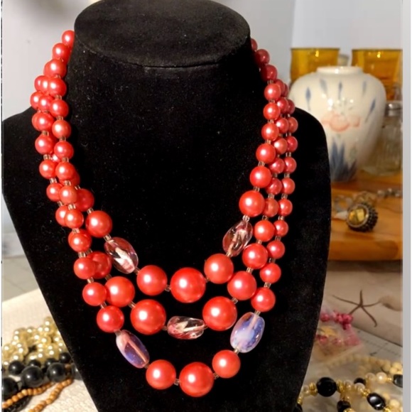 Vintage multi strand necklace lucite with glass excellent condition NWOT - Picture 8 of 14